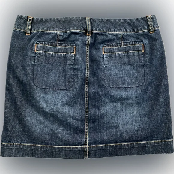 Tommy Hilfiger Denim Mini Skirt with Pockets - Size 12 - EUC - Picture 2 of 5
